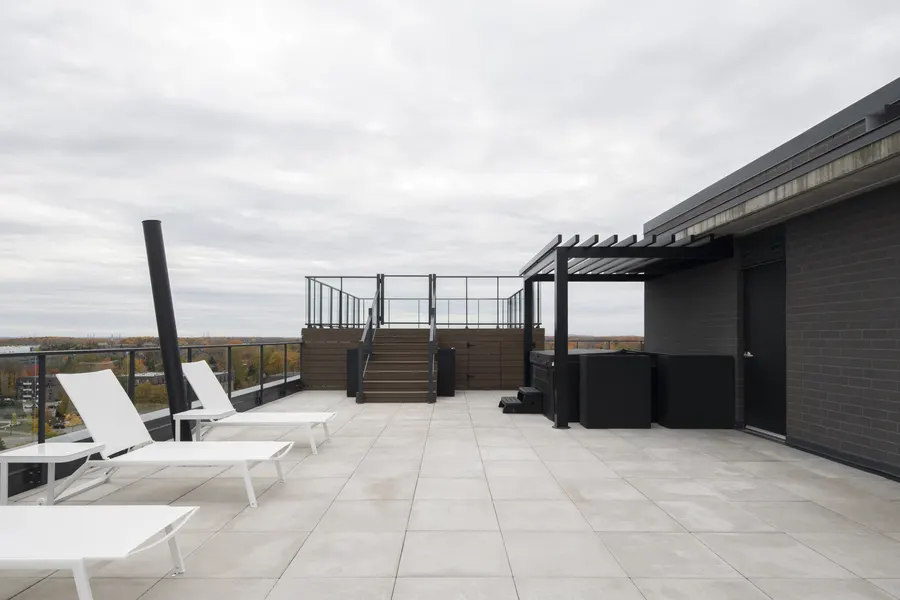 Rooftop terrace with lounge chairs